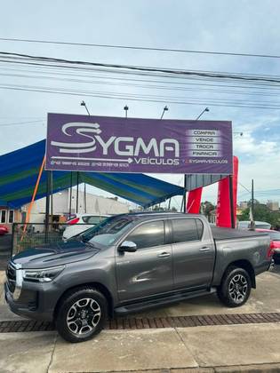 TOYOTA HILUX 2.8 D-4D TURBO DIESEL CD SRX 4X4 AUTOMÁTICO TOYOTA HILUX 2.8 D-4D TURBO DIESEL CD SRX 4X4 AUTOMÁTICO